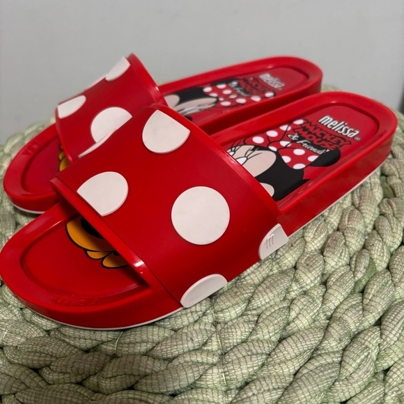 MELISSA Woman’s Beach Slide Minnie Red/White Polka Dot Slide Disney Sandals - Picture 4 of 7
